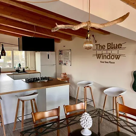 The Blue Window - - 300m From Sea Ferienhaus